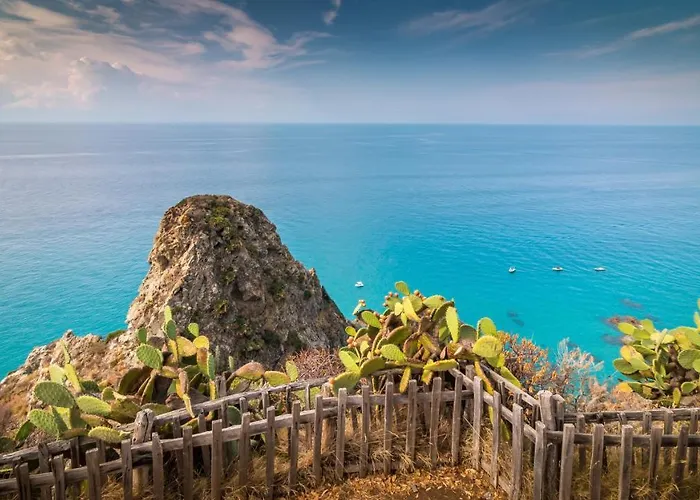 Alojamento de Acomodação e Pequeno-almoço Maria Elena Charme Sul Mare 4*